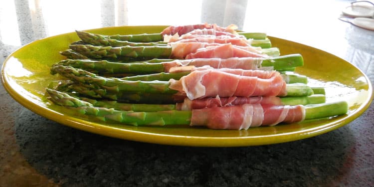 Asparagus Appetizer: Prosciutto Wrapped Asparagus with Brie and Lemon Honey Vinaigrette