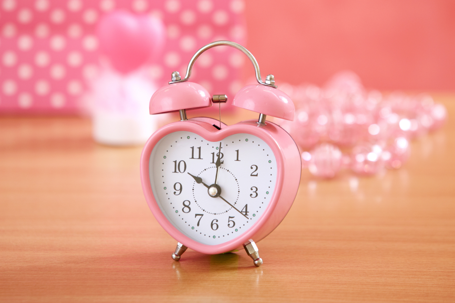 Unwrapping Love: Discover Heartfelt and Creative Gift Ideas for Your 1st Wedding Anniversary