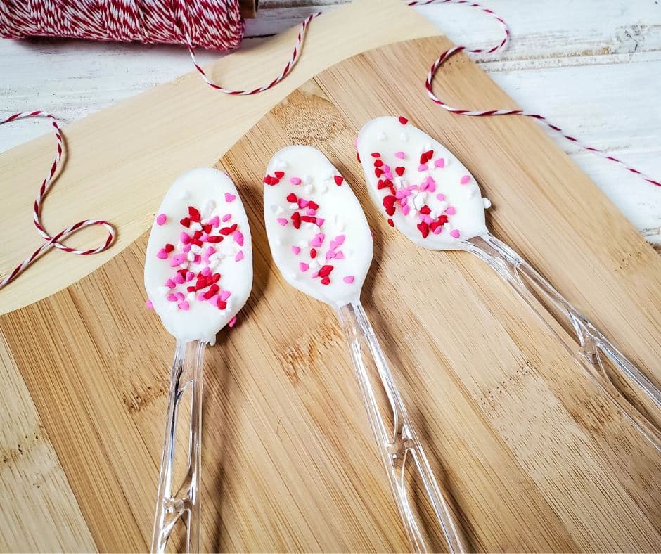 Easy DIY Valentine’s Day White Chocolate Hot Cocoa Spoon Stirrers