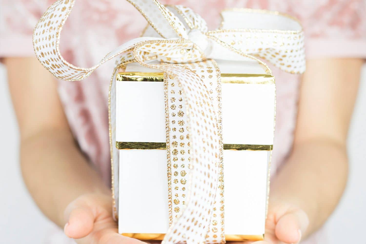 20 Valentine’s Day Gifts Men Will Love