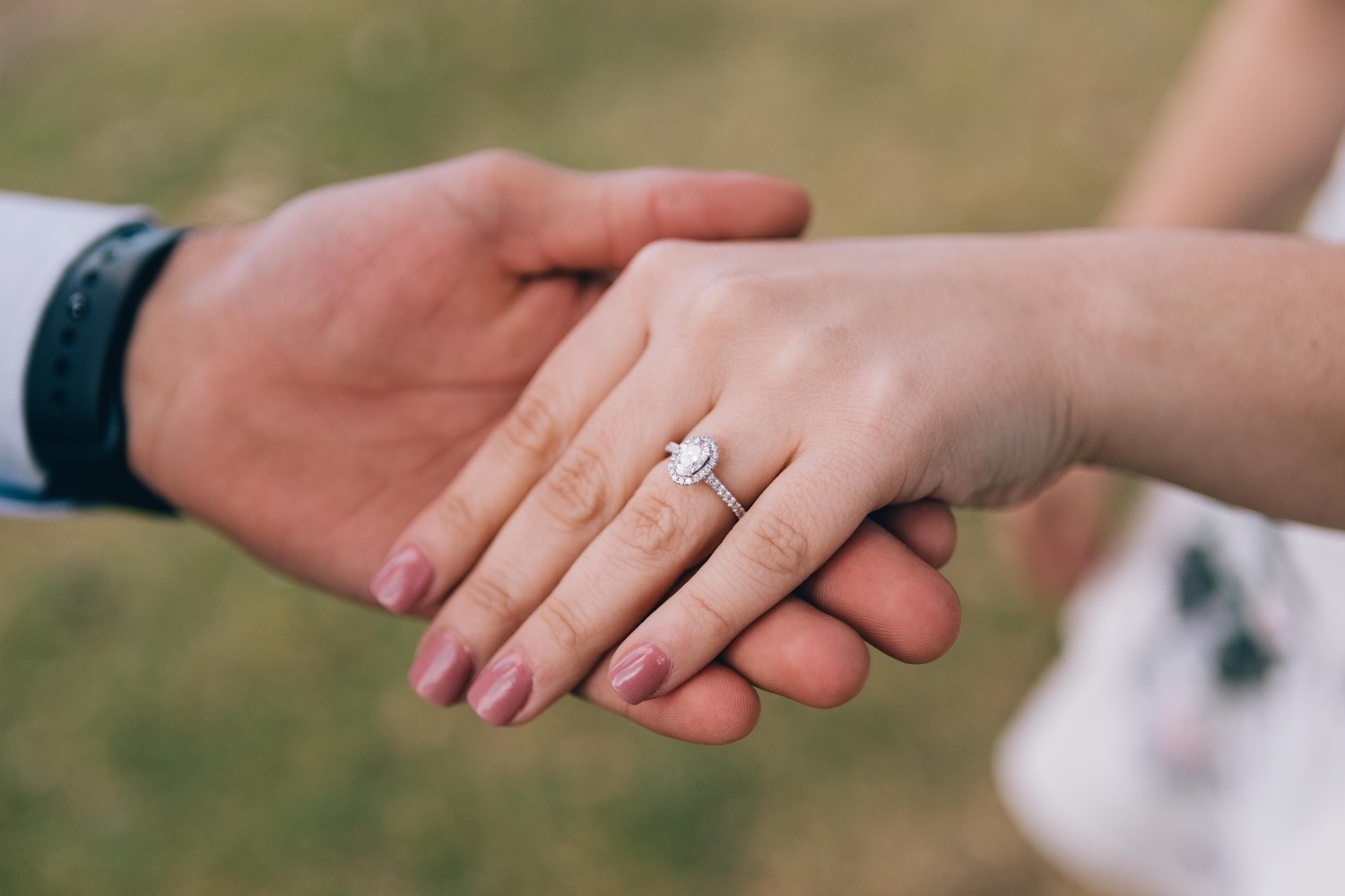 How to Throw a Memorable Engagement Celebration