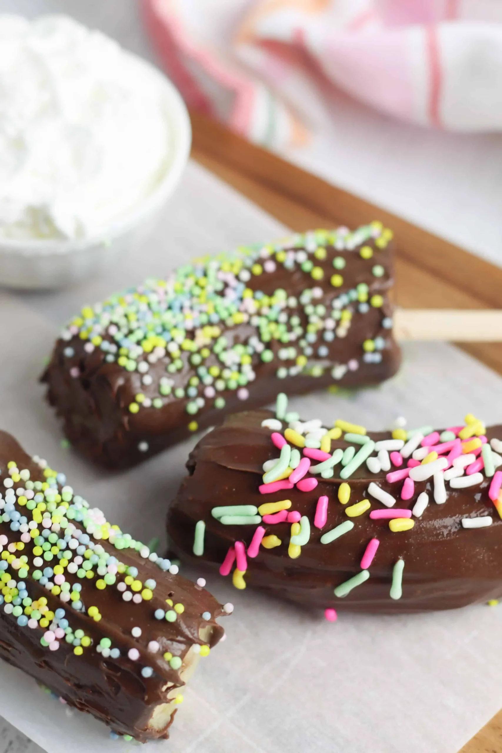 Banana Split Pops: The Perfect Summer Treat