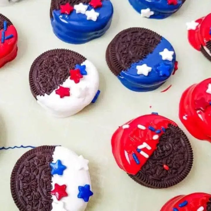 Patriotic Dessert - Red, White And Blue Oreos!