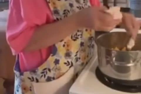 Prepare the Cheese Sauce