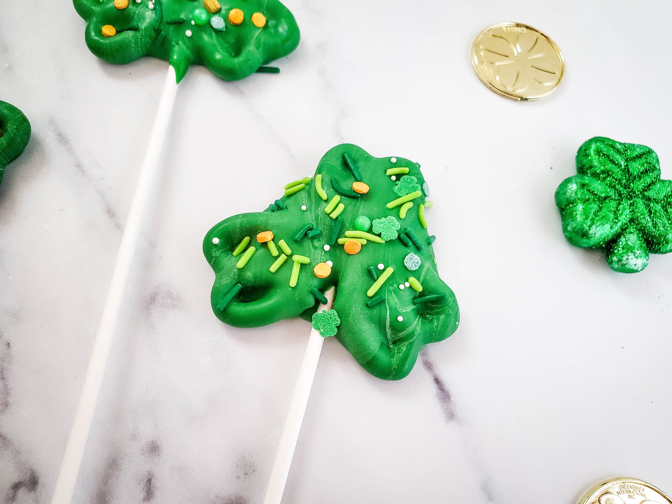 Shamrock Pretzel Pops