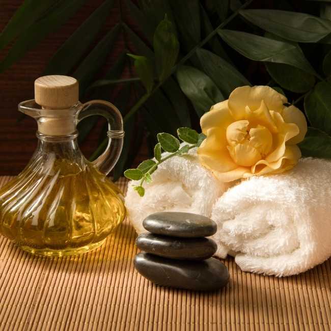 book a massage as an experience gift for mom