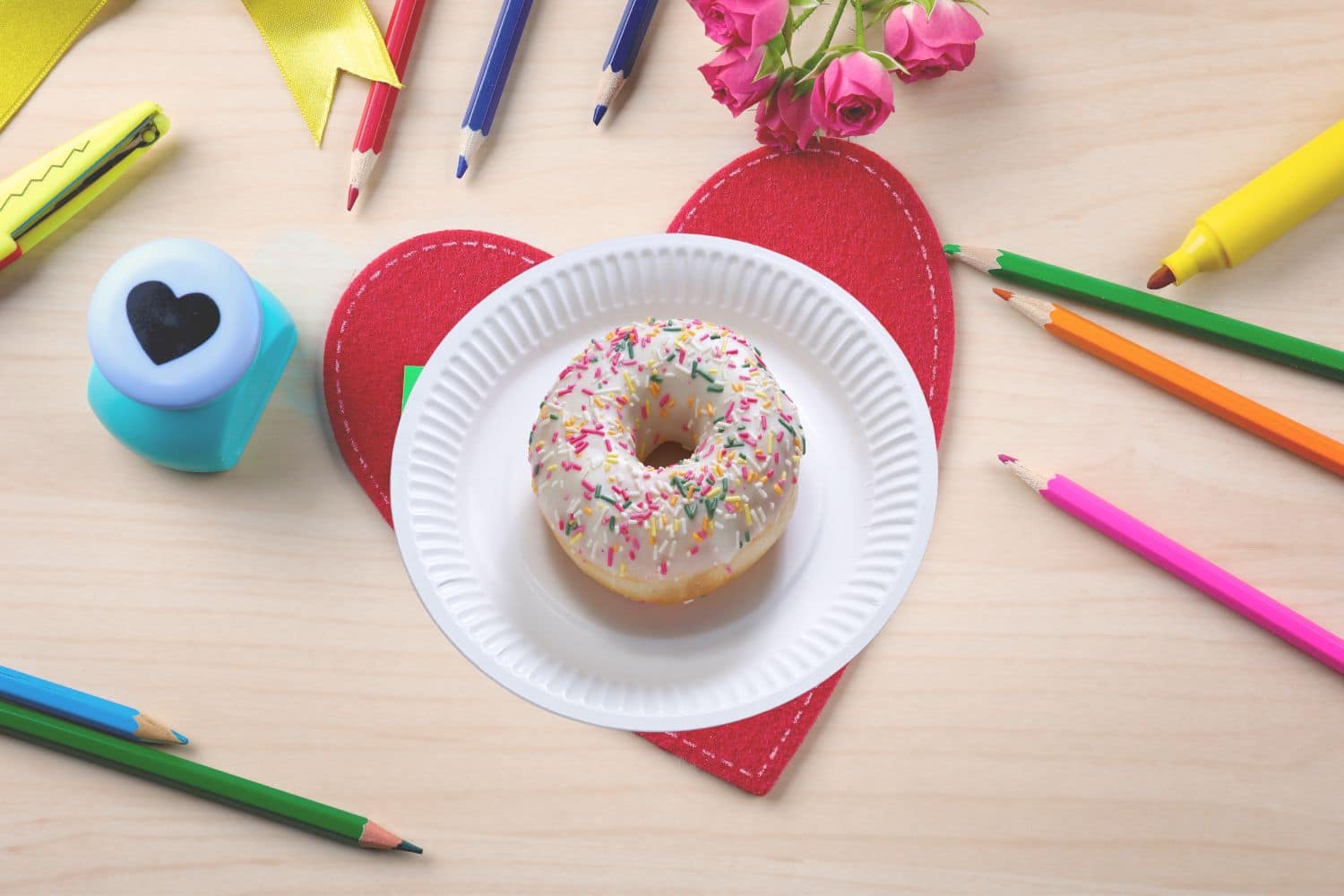 Valentine’s Day Crafts for Kids Made From Paper Plates