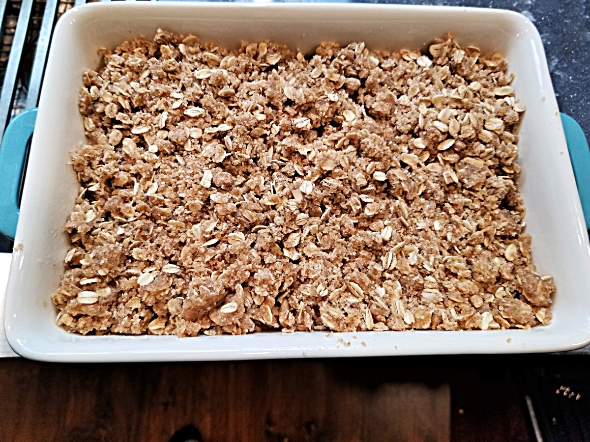 apple crisp to be baked