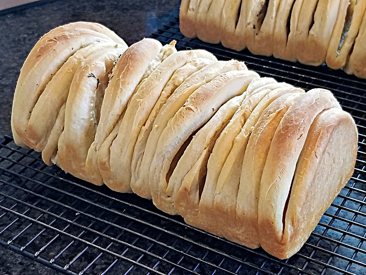 butterflake herb bread