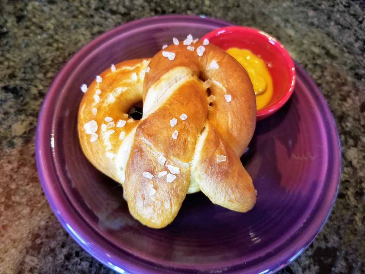 homemade soft pretzels, bavarian pretzels