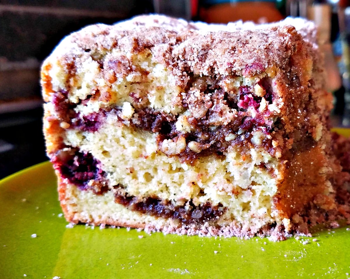 best coffee cake recipe, moist coffee cake, sour cream coffee cake, blackberry recipe, blackberry streusel coffee cake, coffee cake