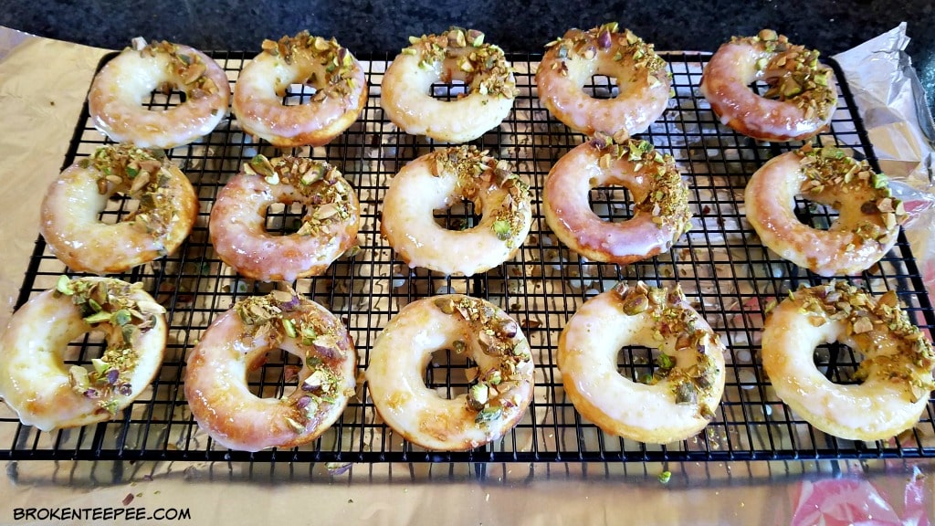 baked lemon donuts, baked doughnuts, lemon donuts, lemon doughnuts