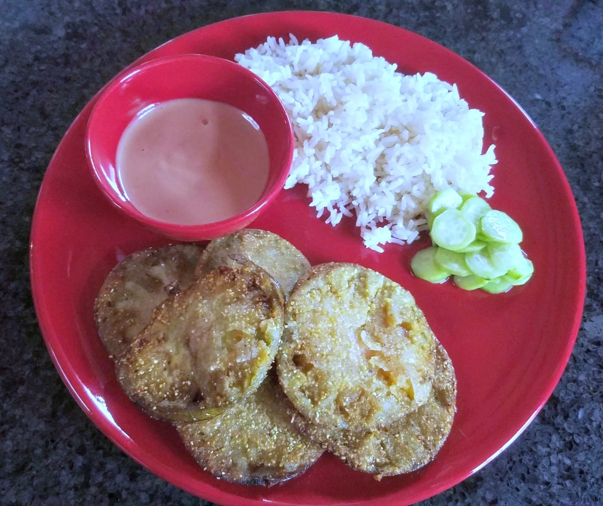 easy fried green tomatoes, best fried green tomatoes, fried green tomatoes sauce,