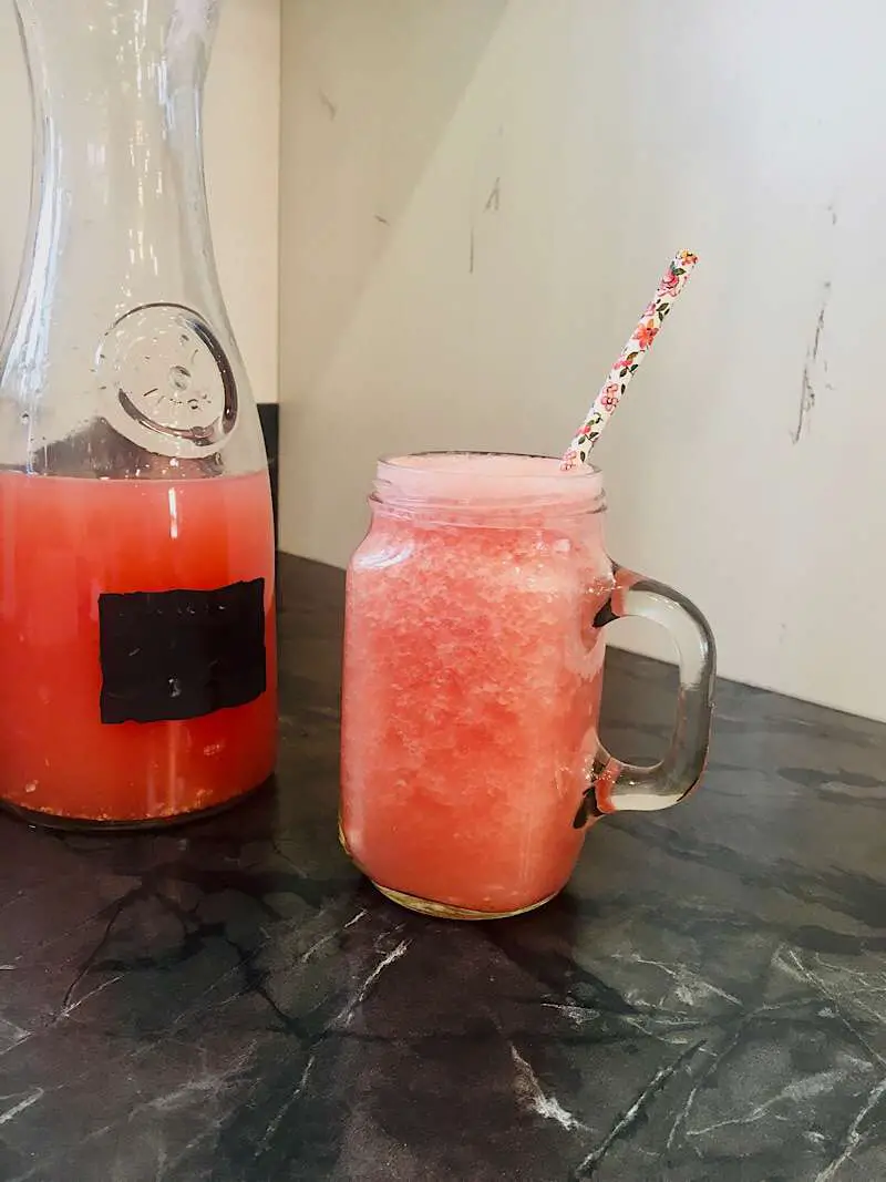 Fizzy Watermelon Limonade With Honey (So Refreshing!)