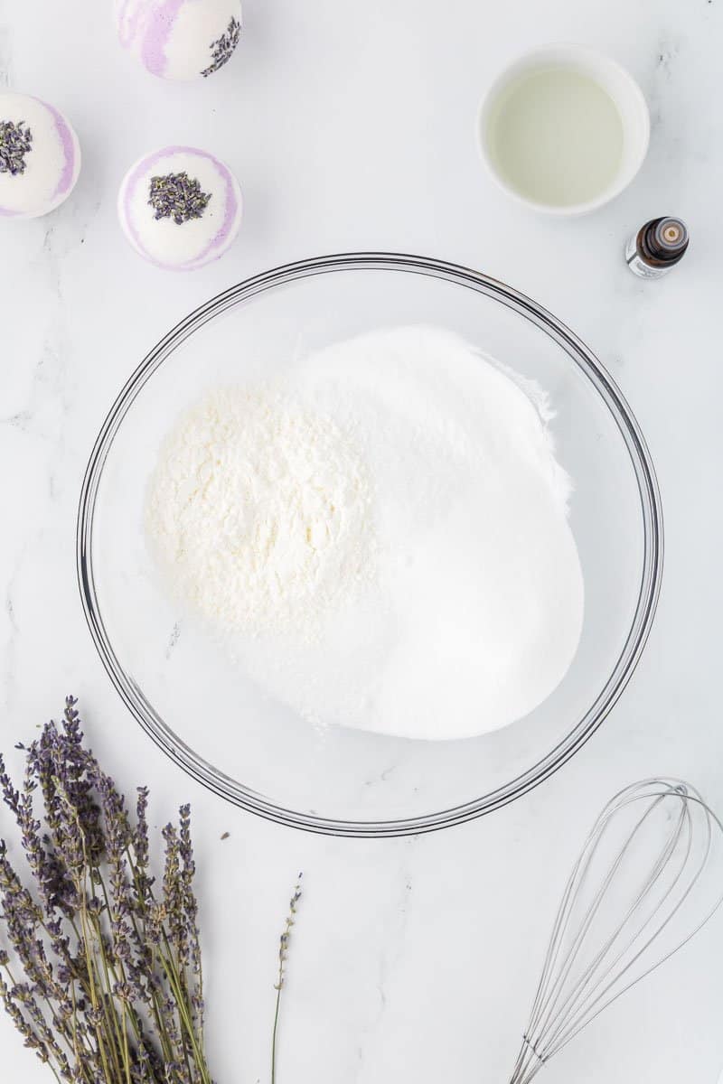 how to make DIY lavender bath bombs