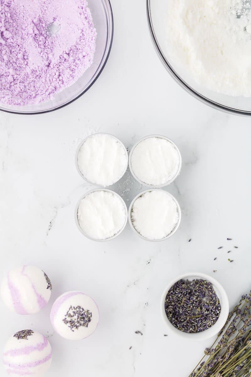 how to make DIY lavender bath bombs