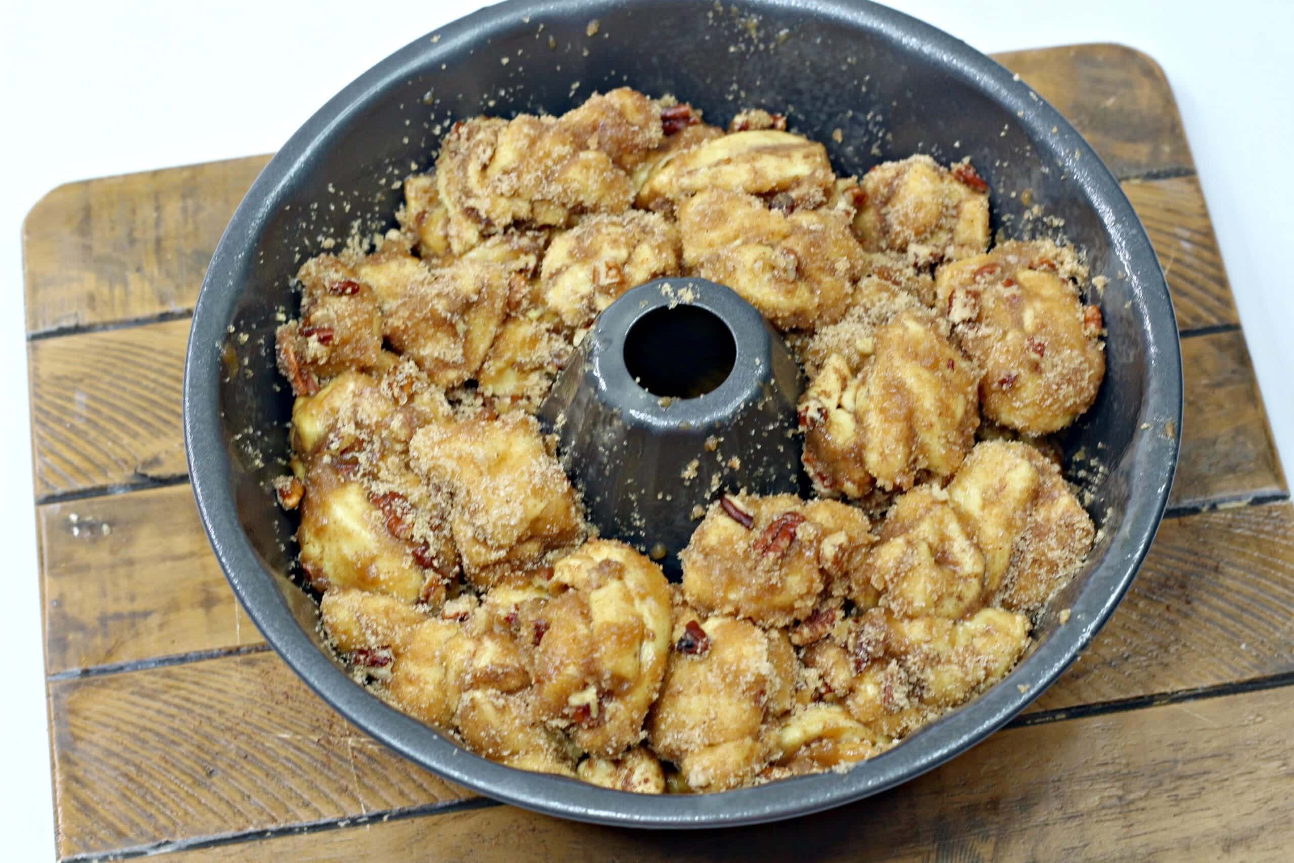 Mardi Gra cinnamon monkey bread