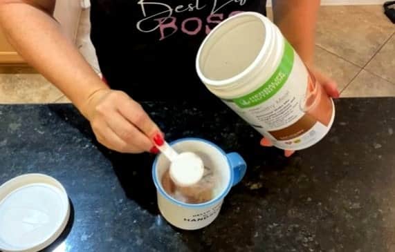 Making Herbalife Mug Cake