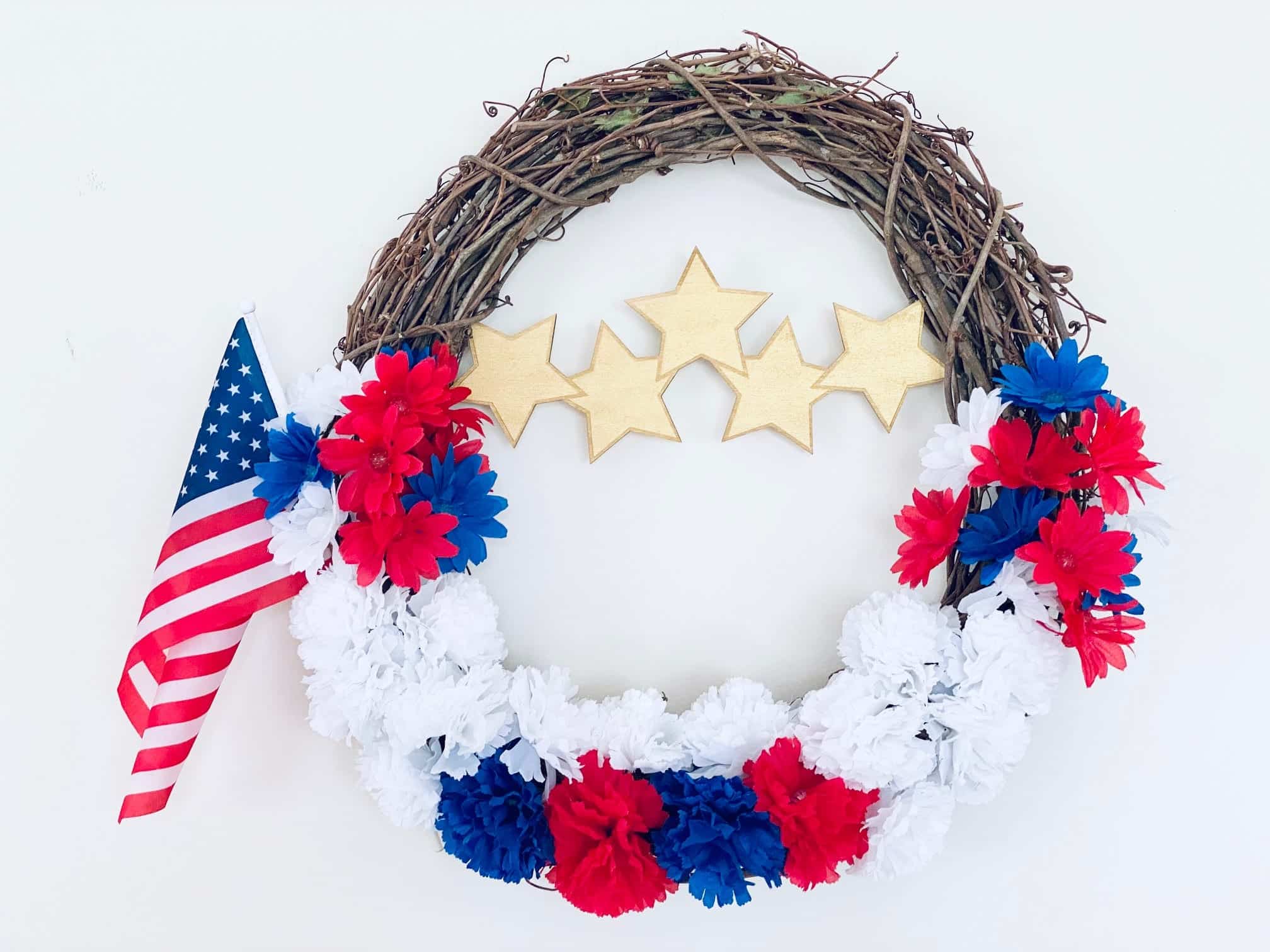 DIY Patriotic Wreath for the 4th of July ~ Dollar Store Craft
