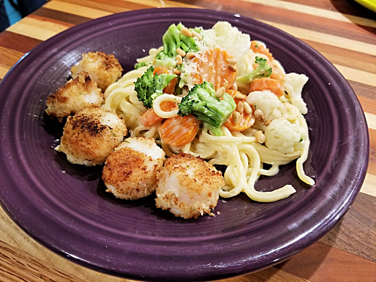 pan fried scallops with creamy pasta