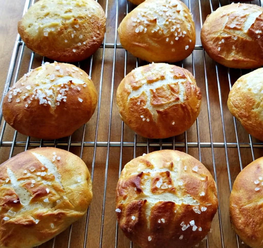 Pretzel Hamburger Buns