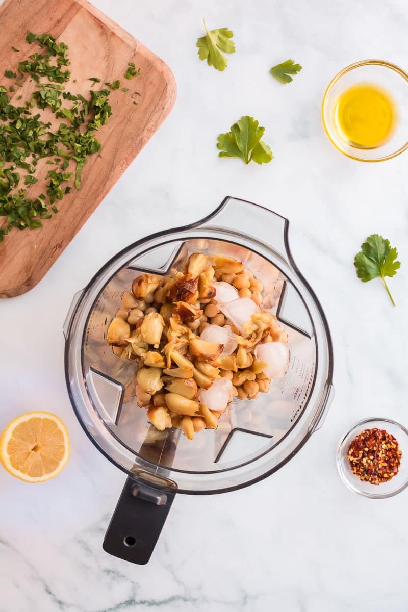how to make roasted garlic hummus
